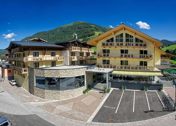 Hotel Garni ALPINA Saalbach-Hinterglemm